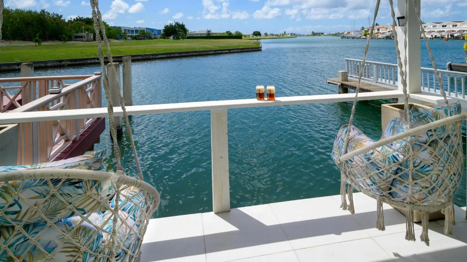 True North Villa - Waterfront On Jolly Harbour Bolands